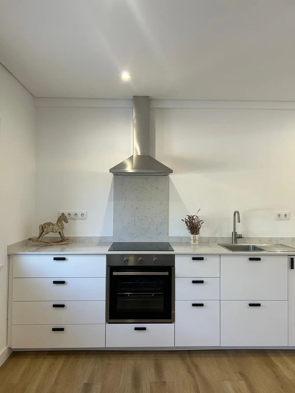 Well-equipped kitchen in Casa Amarela