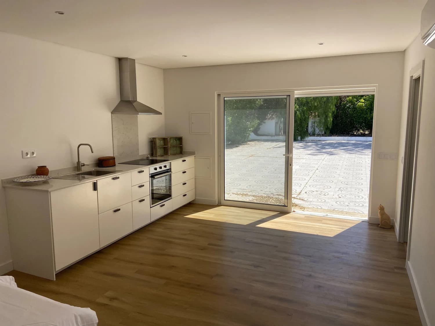 Kitchen and outdoor view from Casa Turquesa